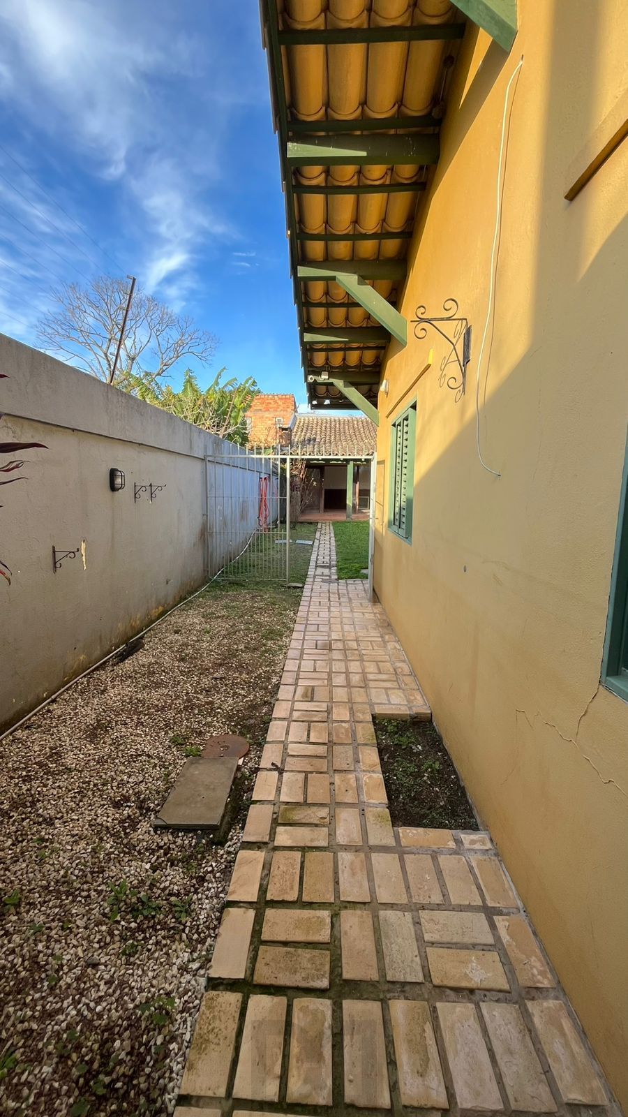 Casa para Venda - 244m², 3 dormitórios, sendo 1 suites, 2 vagas - Guarujá — foto 43