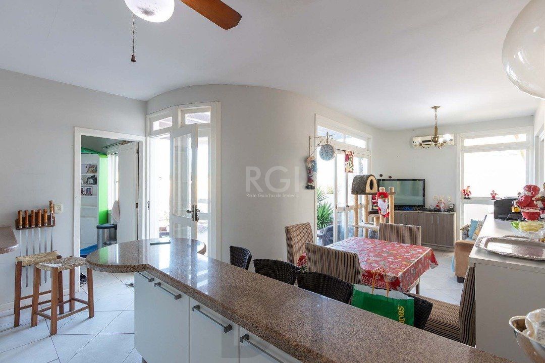 Casa para Venda com 4 dormitórios no bairro Hípica — foto 16