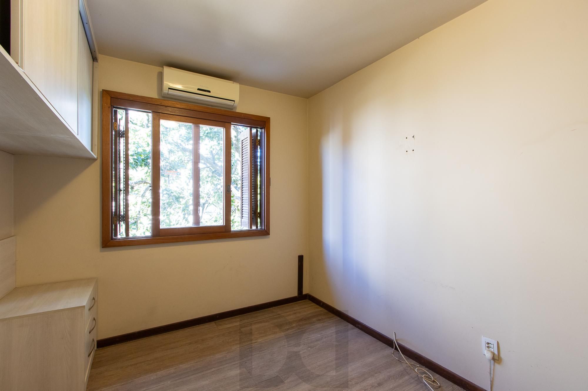 Casa 3 dormitórios, 1 suíte, 2 vagas - Bairro Camaquã — foto 35