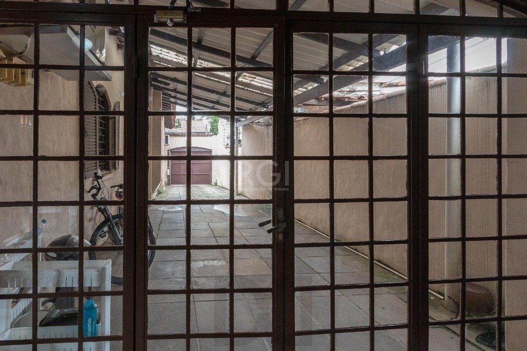 Casa para Venda - 380m², 3 dormitórios, sendo 1 suites, 3 vagas - Tristeza — foto 8