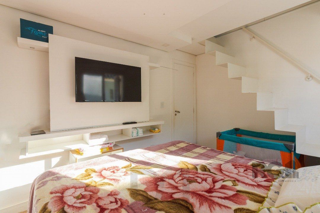 Casa em condomínio, 3 quartos, 1 suite, lareira, churrasqueira, 1 vaga - Bairro Tristeza — foto 19