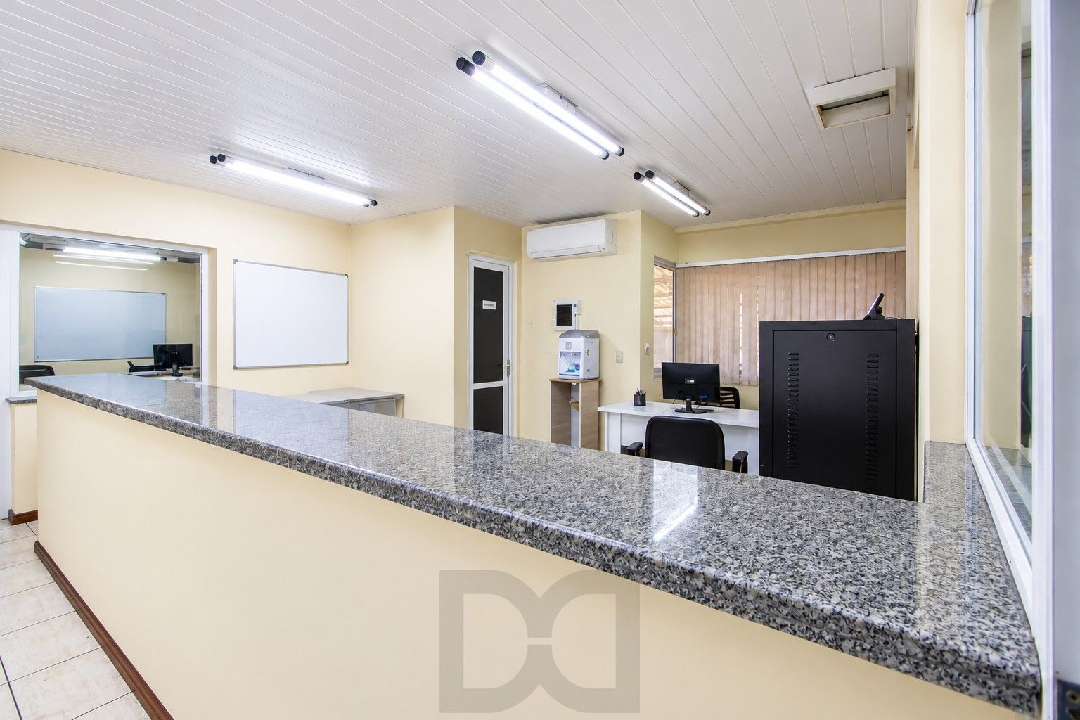 Pavilhão/Depósito , em estrutura montada com mezanino montado com escritório, cozinha, — foto 15