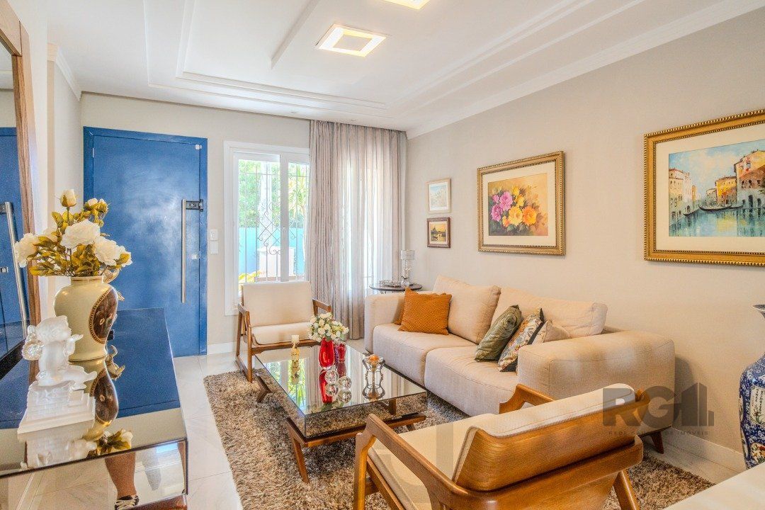 Casa de Condomínio com Arquitetura Exclusiva e Ambientes Sofisticados — foto 6
