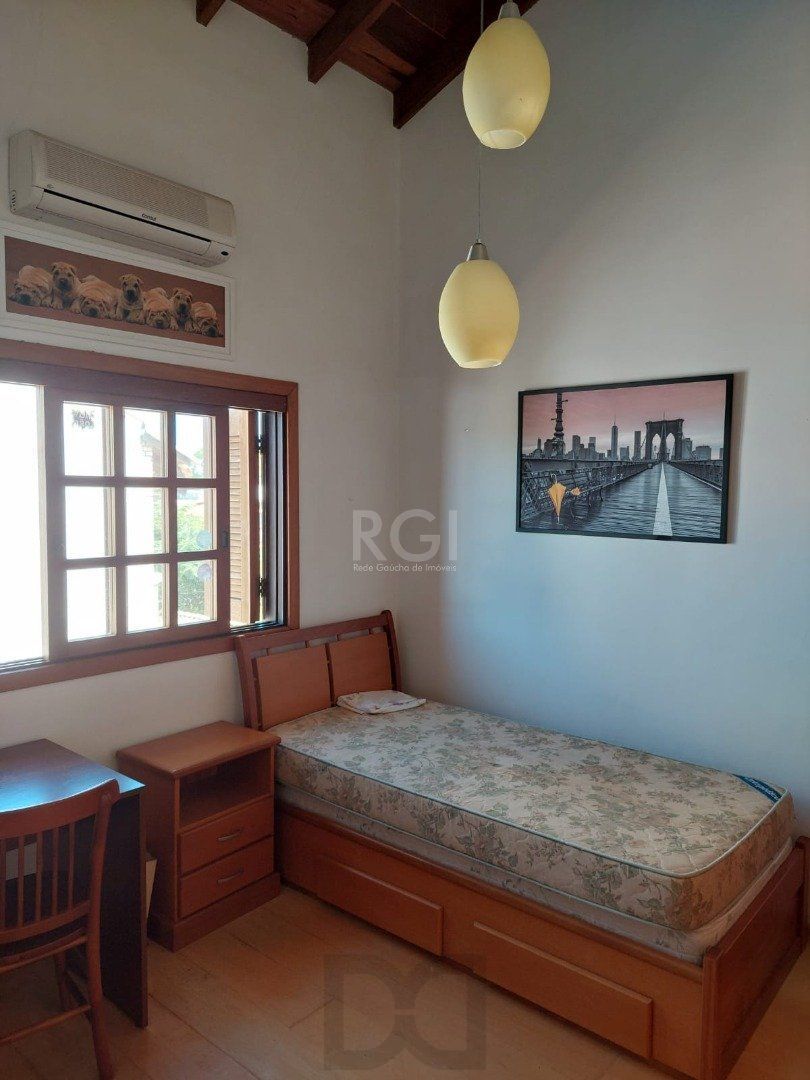 Casa para Venda - 156m², 3 dormitórios, sendo 1 suites, 2 vagas - Guarujá — foto 9
