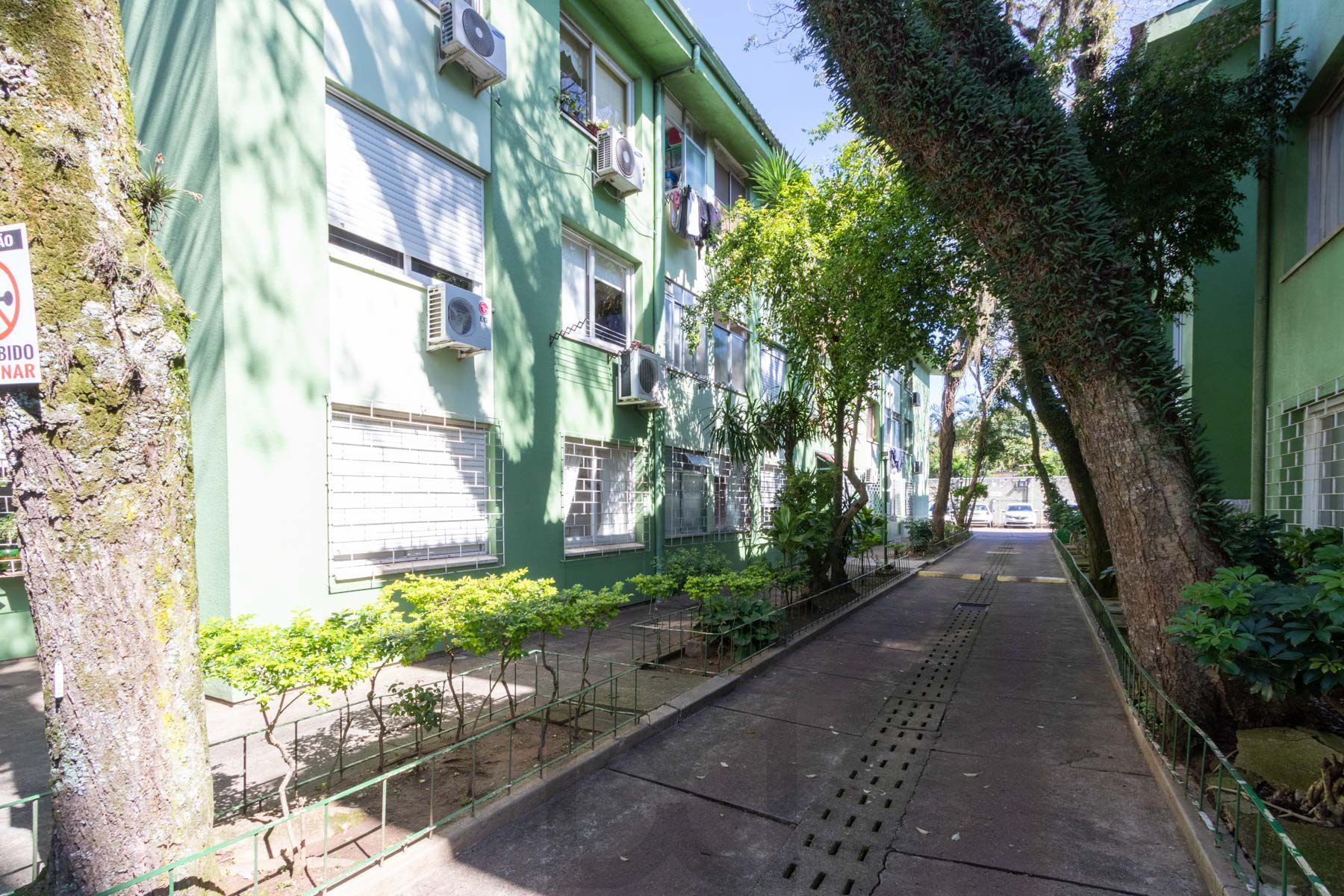 Apartamento 2 quartos, bairro Camaquã. Condominio com piscina e salão de festa — foto 8