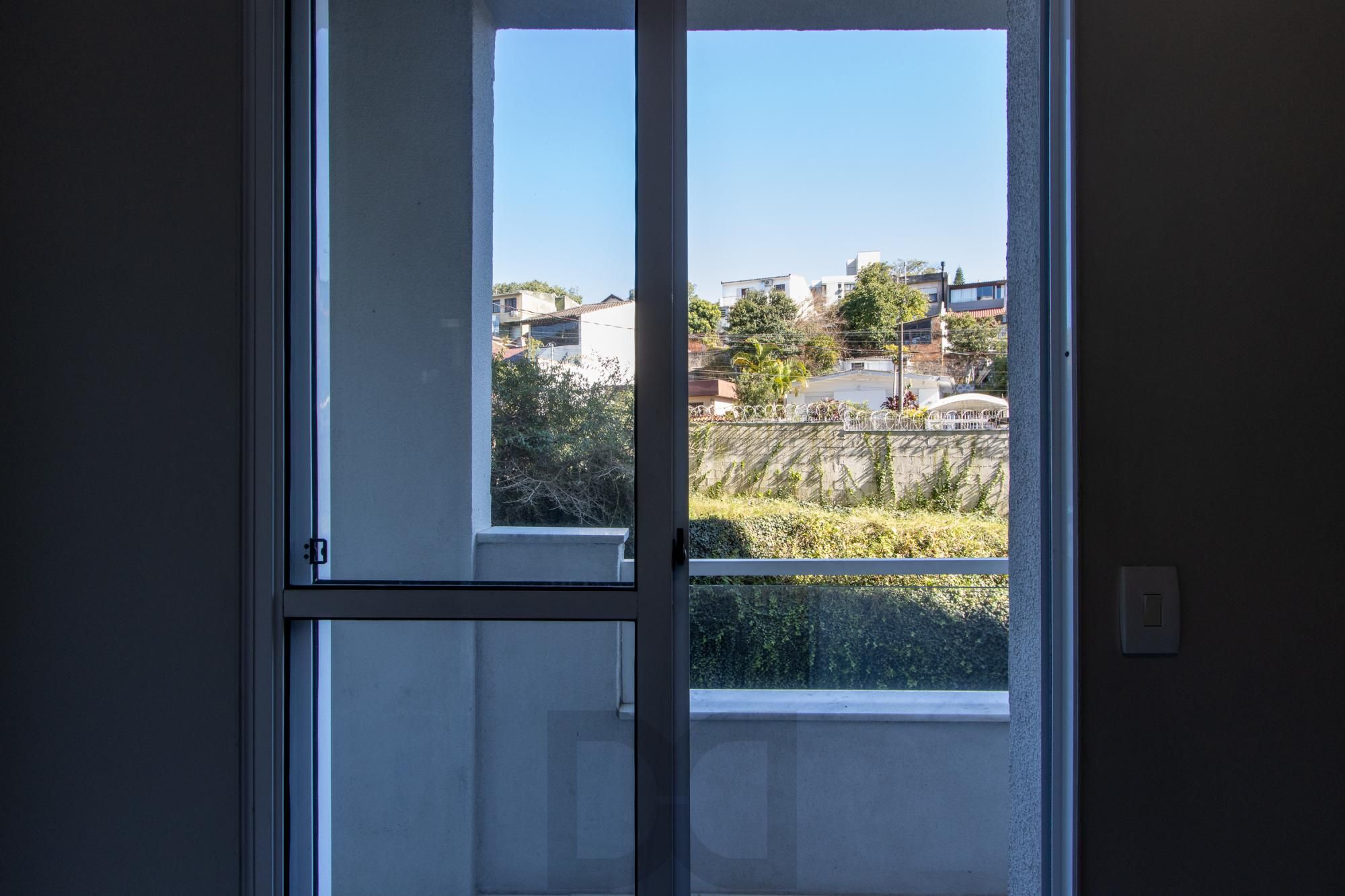 Apartamento de 2 dormitórios, para venda no bairro Teresópolis. — foto 3