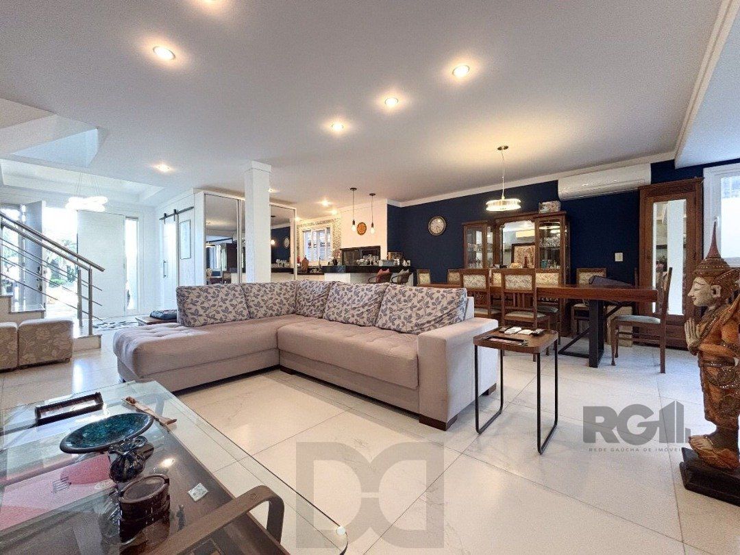 Casa em condomínio com pátio, piscina, 3 suítes e 2 vagas — foto 13