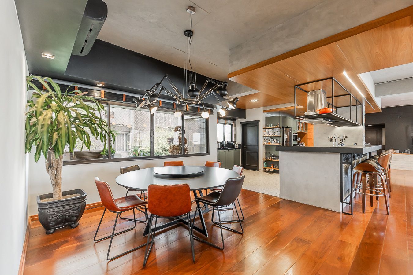 Apartamento 3 dormitórios, 3 vagas e 259 m² no bairro Auxiliadora. — foto 17