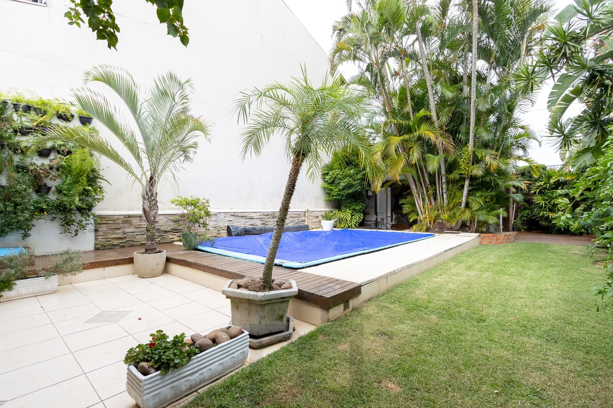 Casa térrea, 2 dormitórios, 1 suíte e 2 vagas no bairro Aberta dos Morros. — foto 3