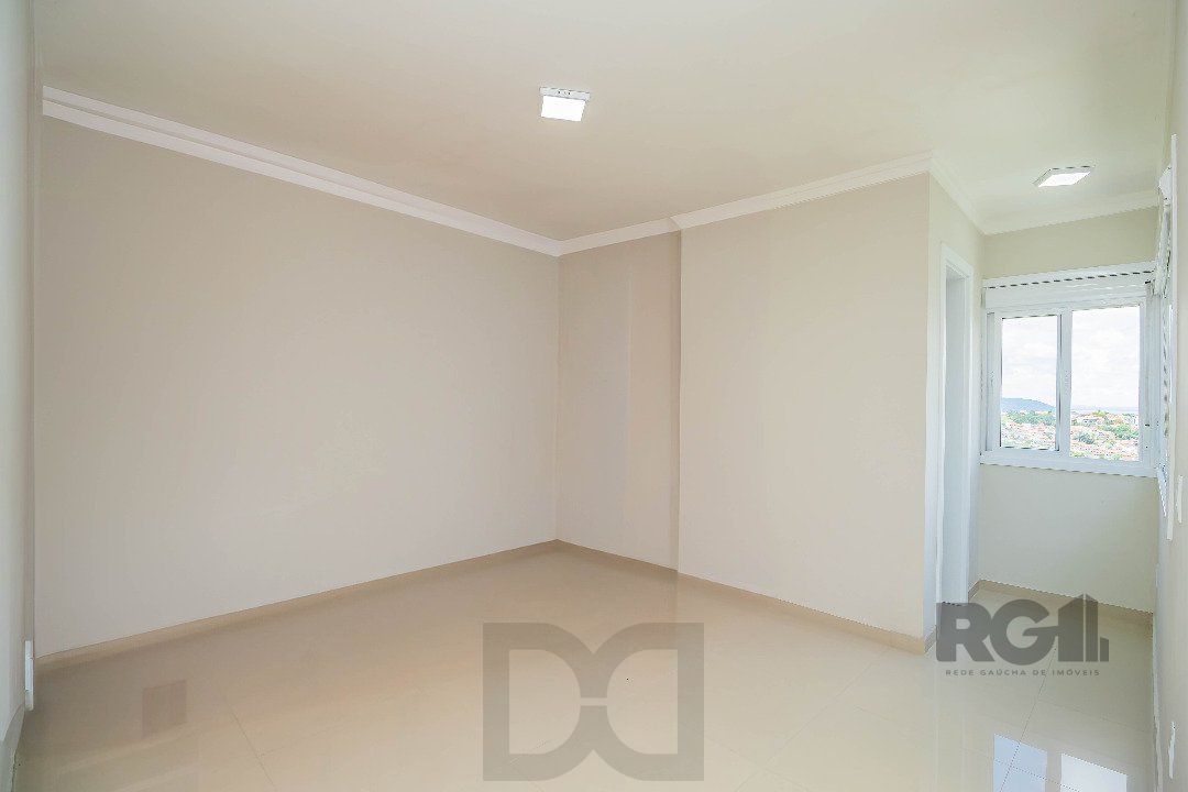 Sobrado, 185 metros quadrados privativo, com 3 quartos, 1 suíte, Living e cozinha integrados, lareira, churrasqueira, lavabo e 2 vagas de garagem. e 2 vagas de garagem — foto 18