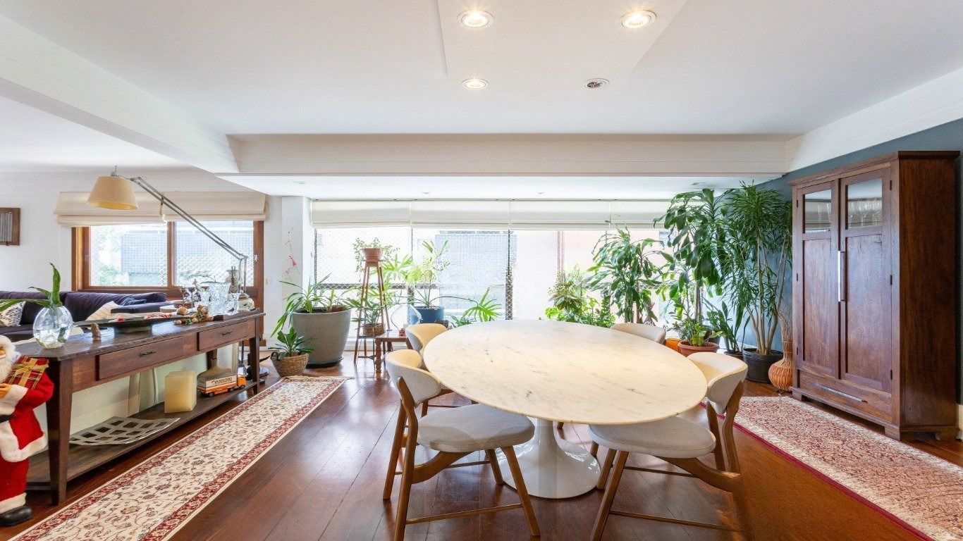 Apartamento193m² privativos, 3 dormitórios (2 suítes), 3 vagas — foto 1