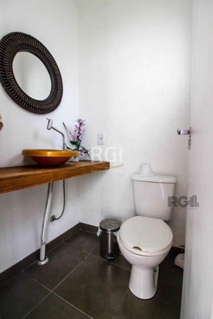 Casa para Venda - 300m², 3 dormitórios, sendo 1 suites, 4 vagas - Teresópolis — foto 12
