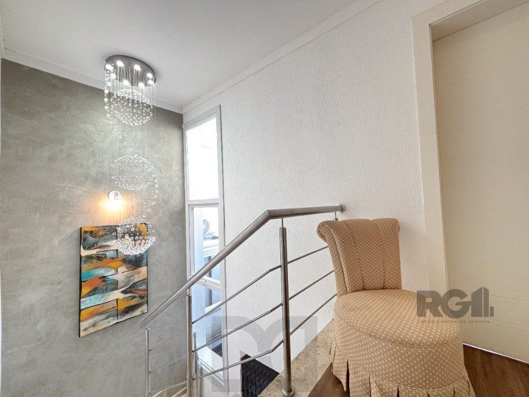 Casa em condomínio com pátio, piscina, 3 suítes e 2 vagas — foto 21