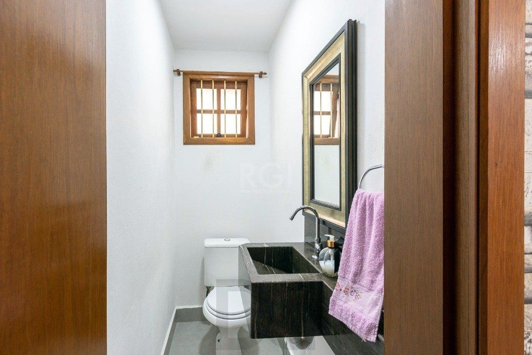 Casa para Venda - 293.76m², 3 dormitórios, sendo 1 suites, 6 vagas - Guarujá — foto 25