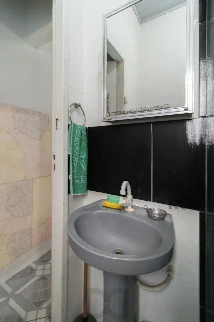 Casa para Venda - 251m², 5 dormitórios, 3 vagas - Nonoai — foto 37