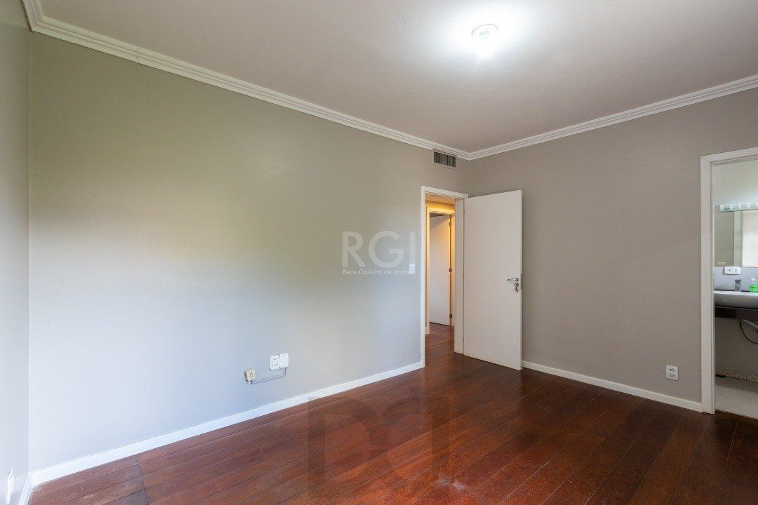 Casa para Venda - 202m², 3 dormitórios, sendo 1 suites, 2 vagas - Cristal — foto 24
