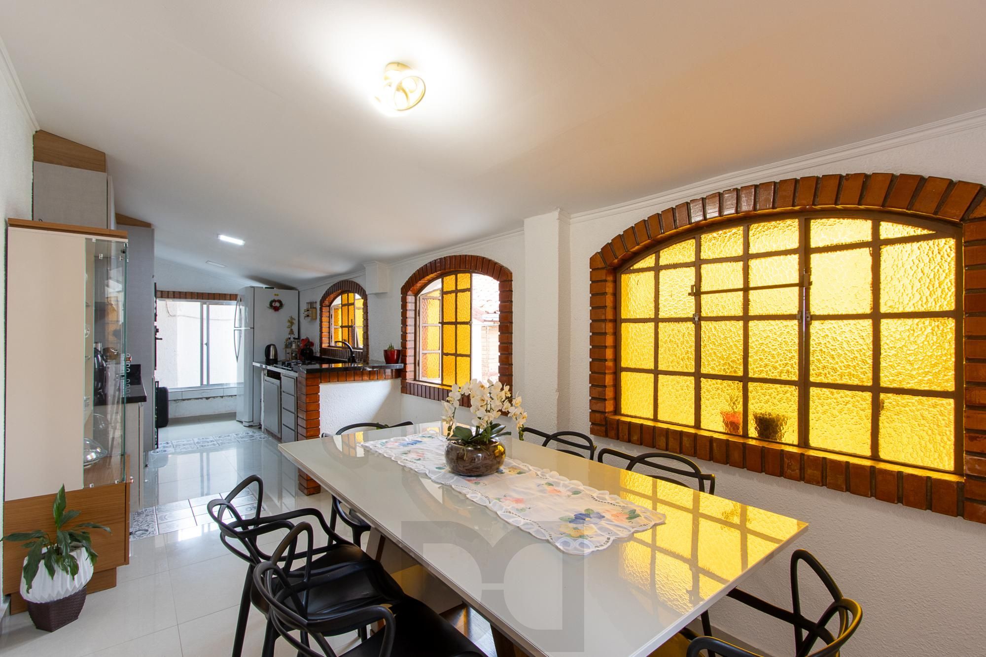 Casa de 4 dormitórios, 2 suítes, piscina, pátio e 2 vagas de garagem. — foto 23
