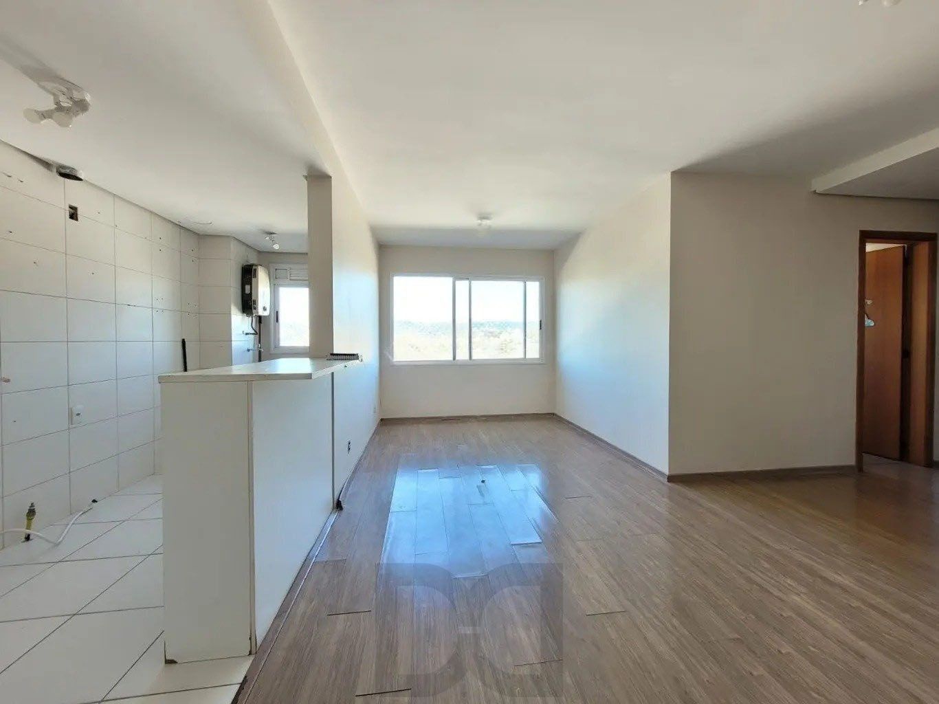 Apartamento com 3 dormitórios com 71m², vaga dupla no bairro Medianeira — foto 2