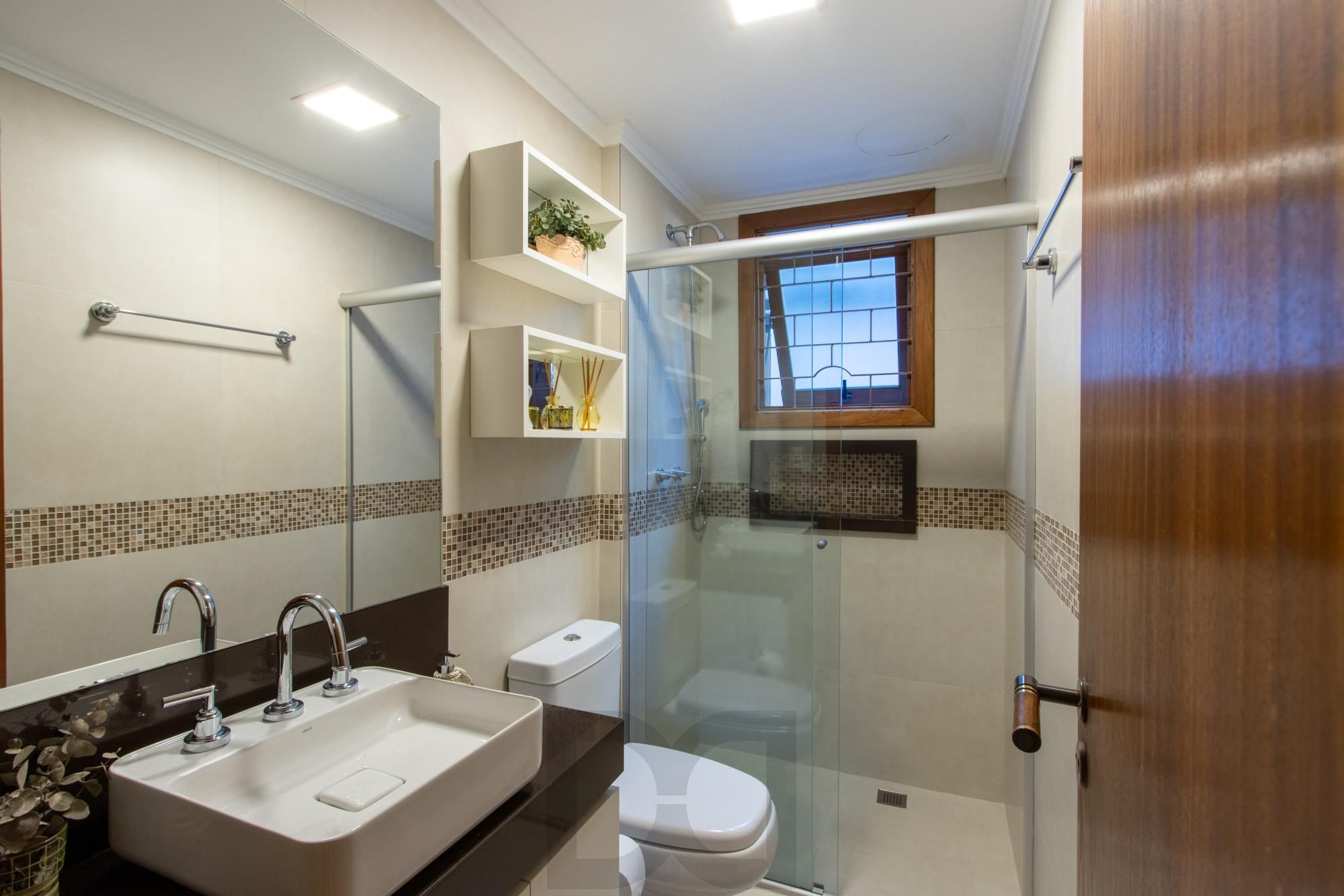 Apartamento de 4 dormitórios, 1 suíte e 2 vagas escrituradas - Bairro Ipanema. — foto 31