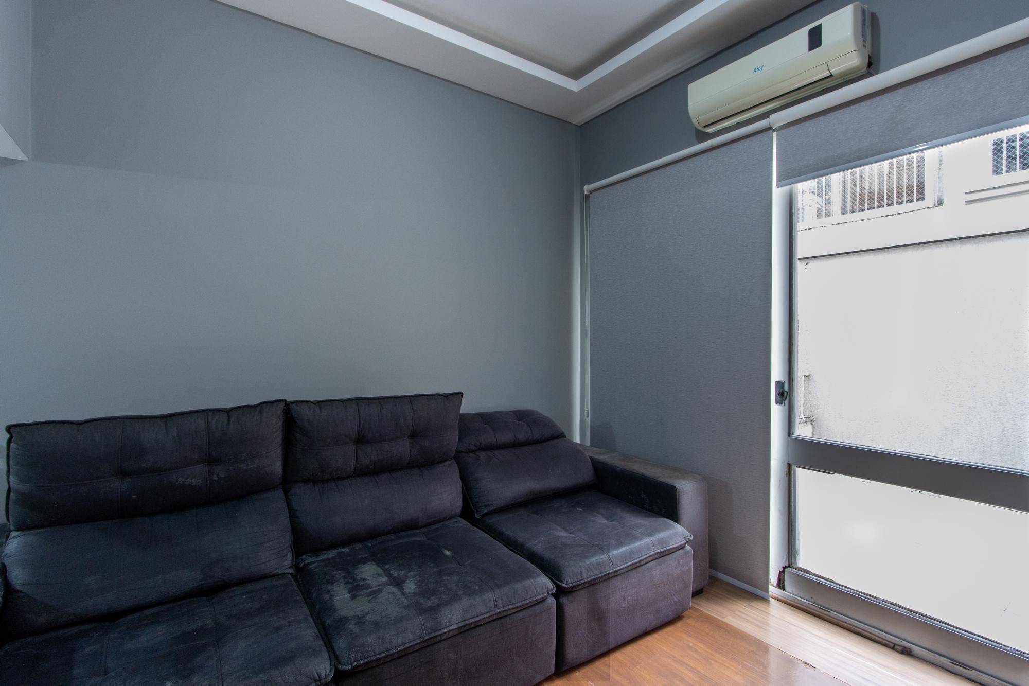 Apartamento de 3 dormitórios, 1 suíte e 1 vaga de garagem no bairro Pedra Redonda. — foto 2
