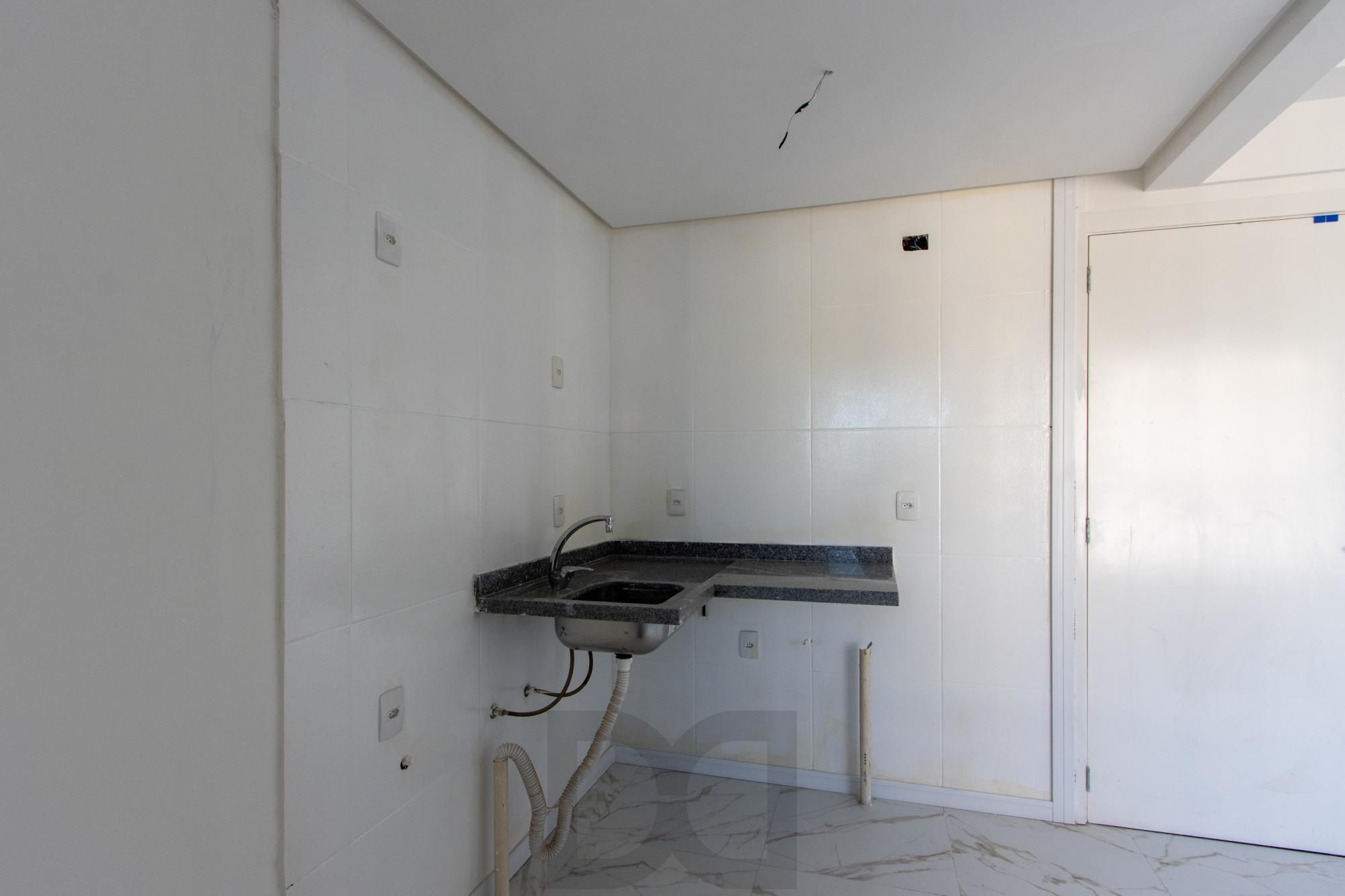 Apto com 3 dormitórios suíte e box coberto ( nunca habitado e reformado ) — foto 9