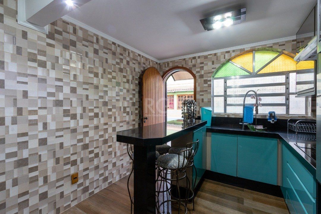 Casa para Venda - 232.5m², 3 dormitórios, sendo 1 suites, 4 vagas - Nonoai — foto 20