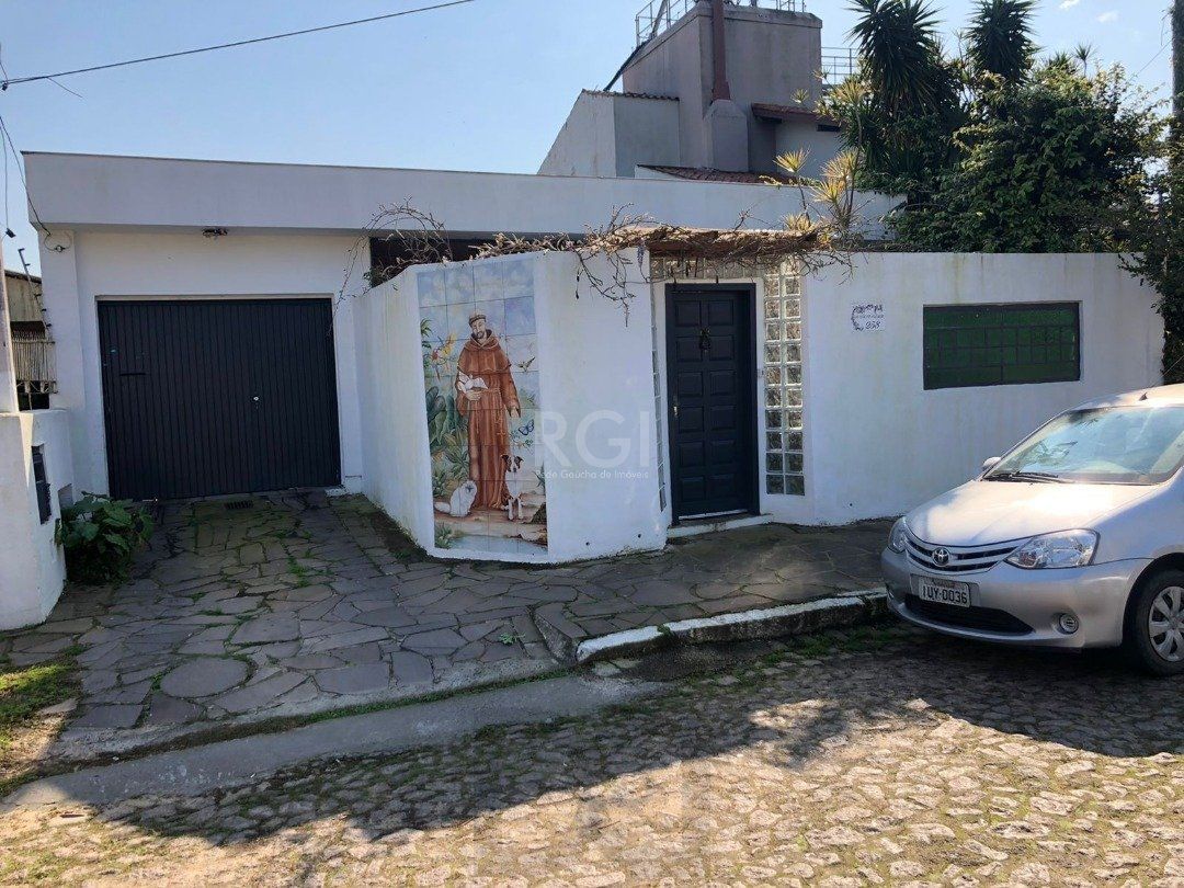 Casa para Venda com 3 dormitórios, sendo 1 suites e 3 vagas no bairro Guarujá — foto 6