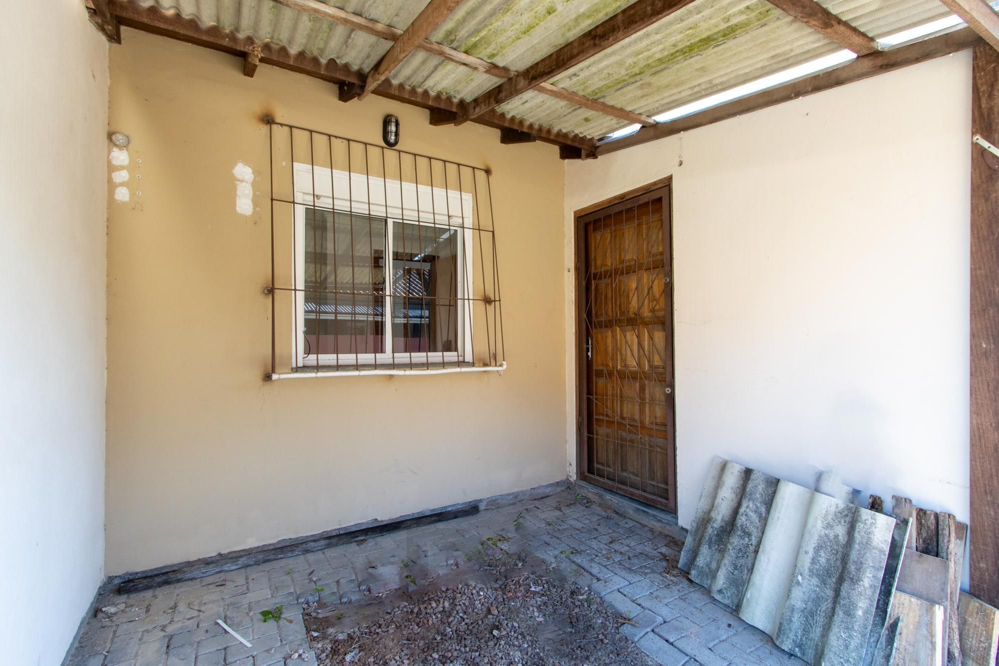 Casa de condomínio, 2 dormitórios, 1 banheiro e 1 vaga de garagem. — foto 5