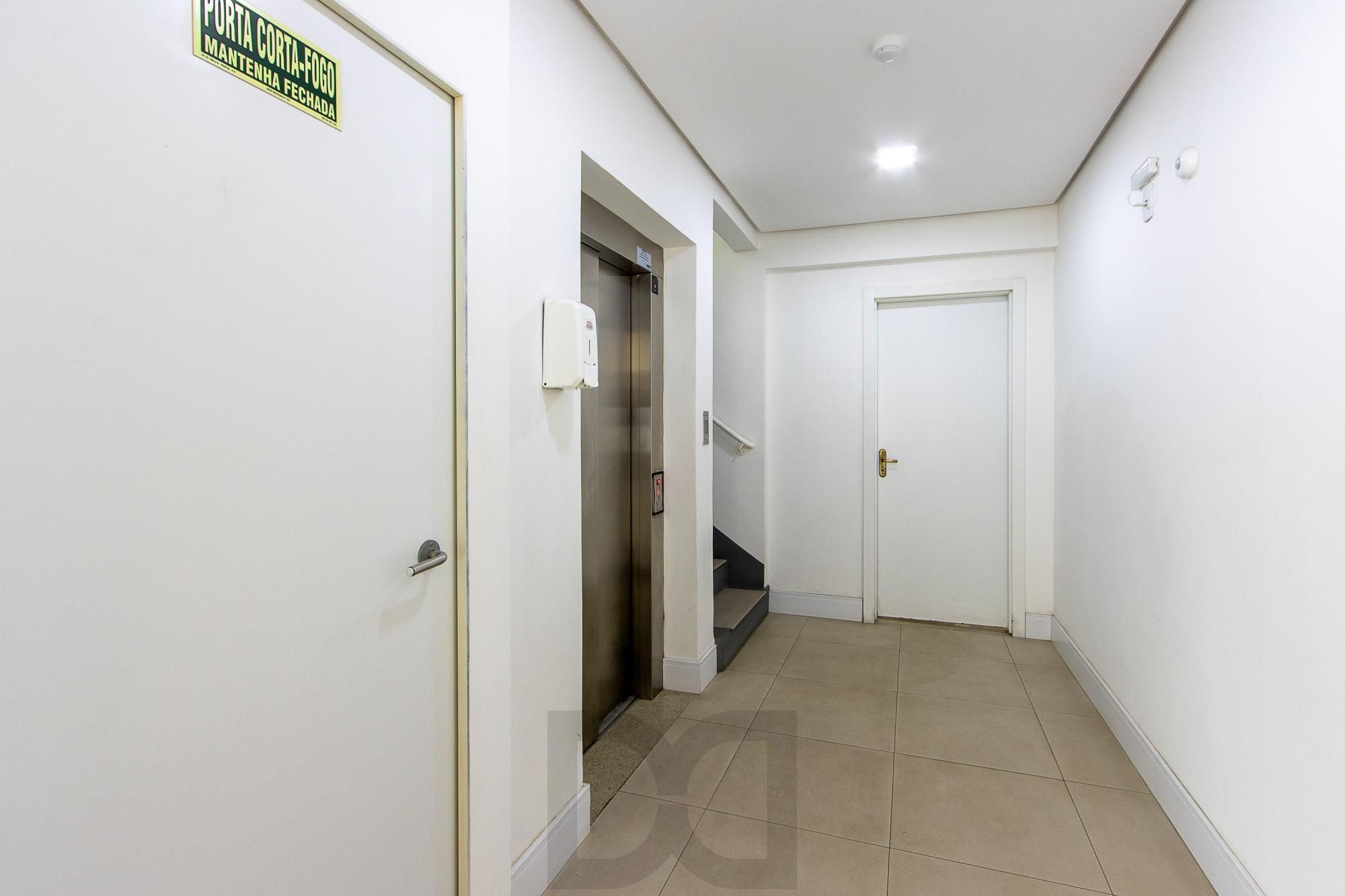 Apartamento 3 dorm, sendo 1 suíte, 2 vagas escrit - Tristeza — foto 31