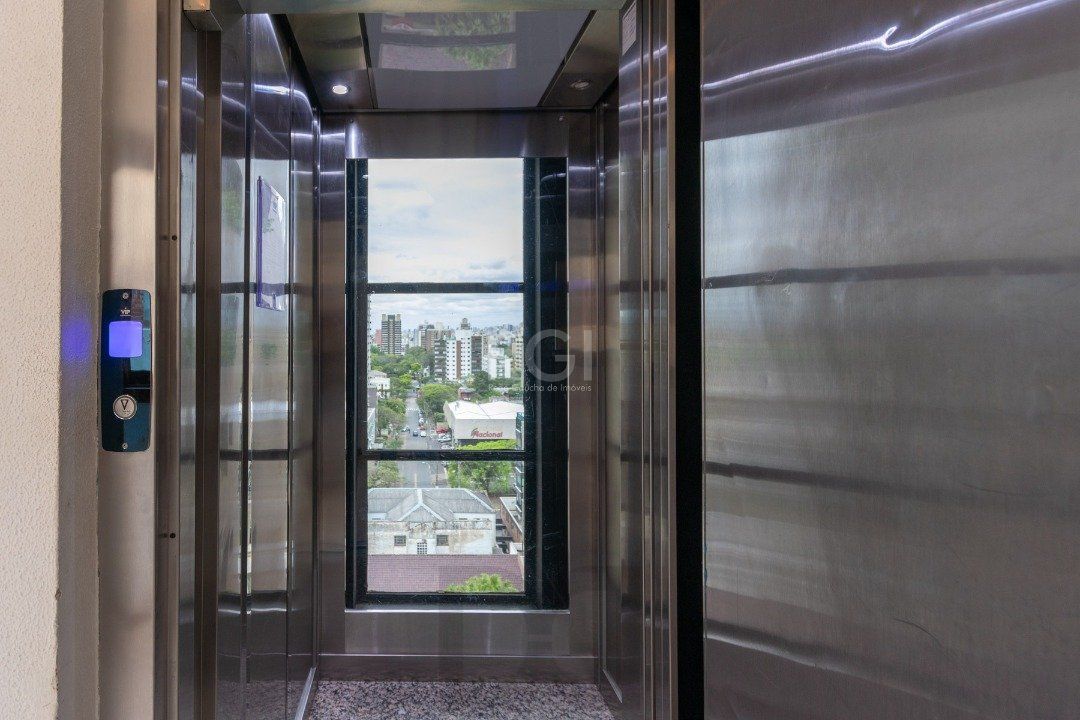 Cobertura para Venda - 302m², 4 dormitórios, sendo 1 suites, 3 vagas - Menino Deus — foto 49