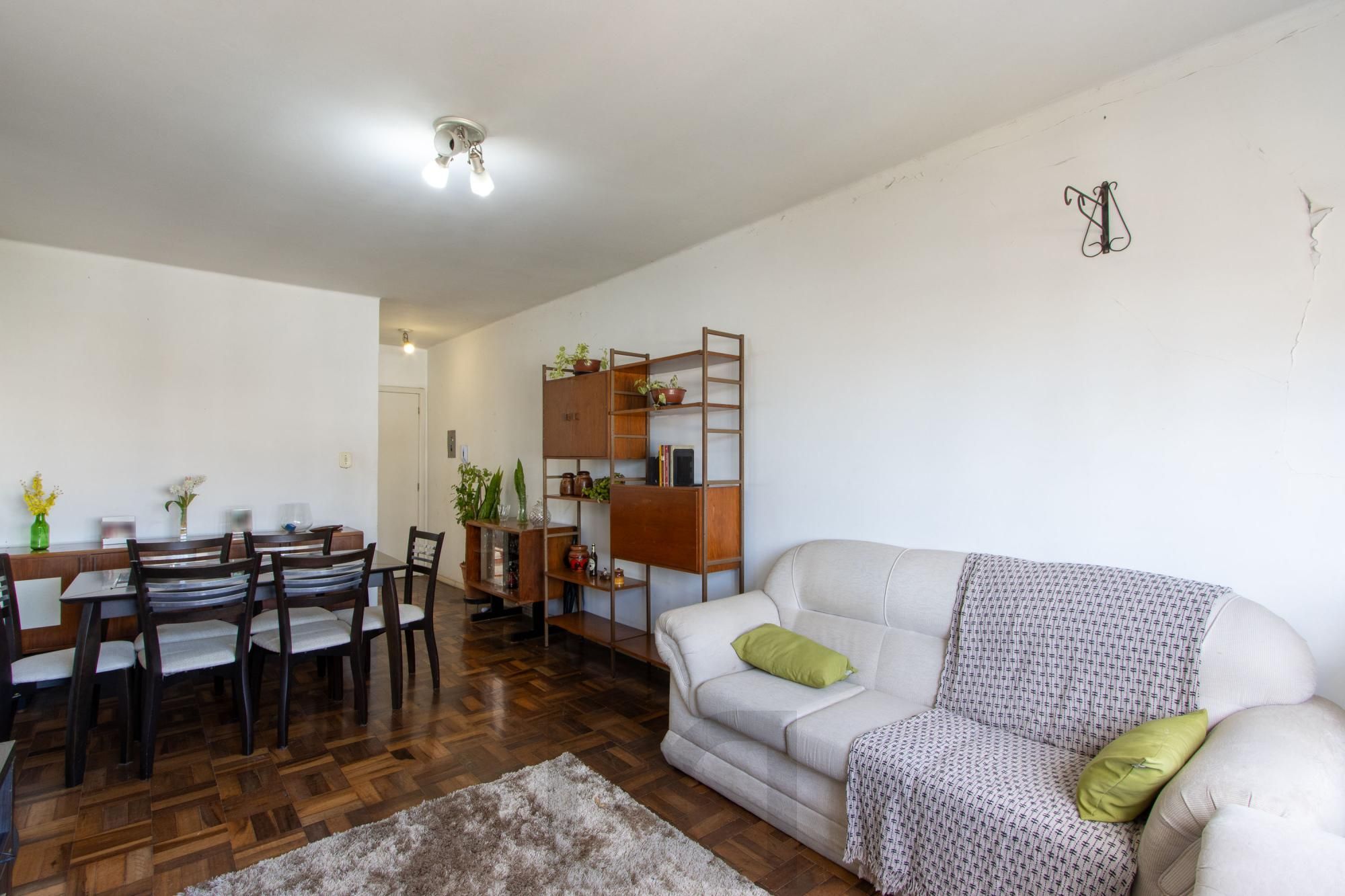 Apartamento de 3 dormitórios com uma vaga de garagem à venda no bairro Menino Deus – Porto Alegre — foto 5