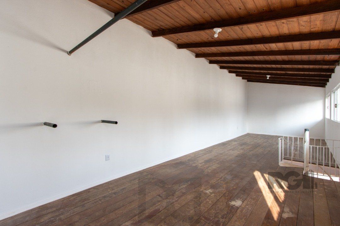Casa para Venda - 337m², 3 dormitórios, sendo 1 suites, 3 vagas - Cristal — foto 51