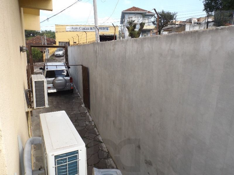 Casa para Venda - 250m², 3 dormitórios, sendo 3 suites, 7 vagas - Medianeira — foto 15
