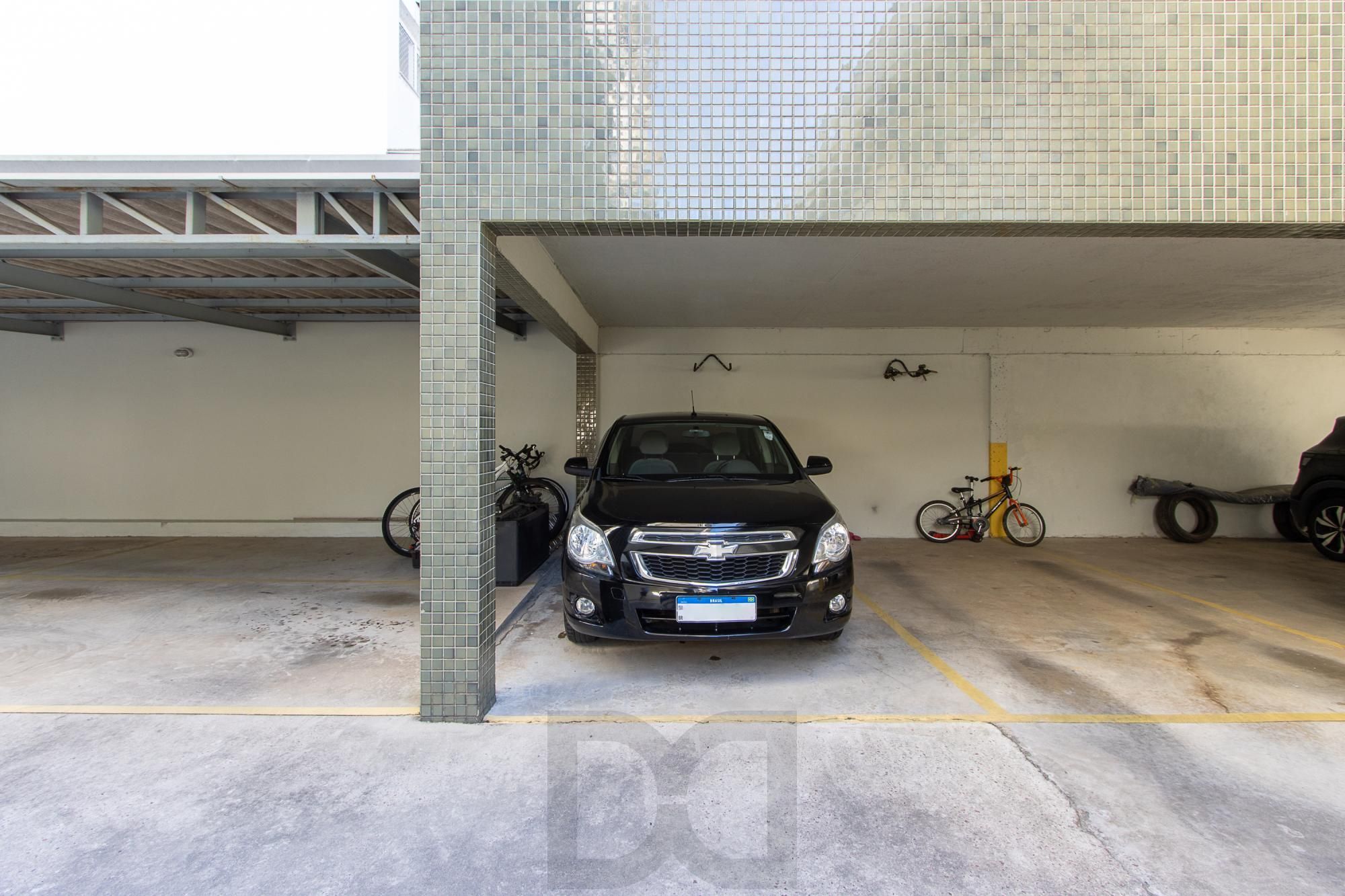 Excelente apartamento de 3 dormitórios, 1 suíte e 2 vagas no bairro Tristeza. — foto 41
