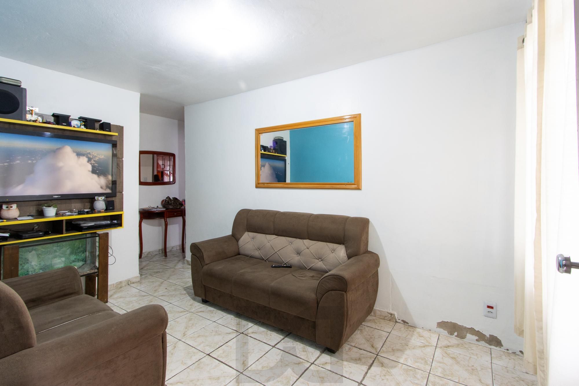 Casa ampla de 2 pavimentos com 4 dormitórios, 1 suite e 4 vagas no bairro Santa Tereza! — foto 5
