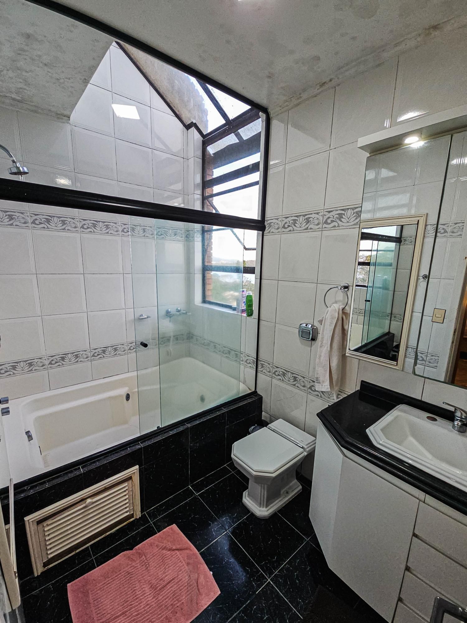 Casa na Vila Conceição, 3 dormitórios, 1 suíte, churrasqueira, lareira, 4 vagas, piscina aquecida e vista perene para o Rio. — foto 16