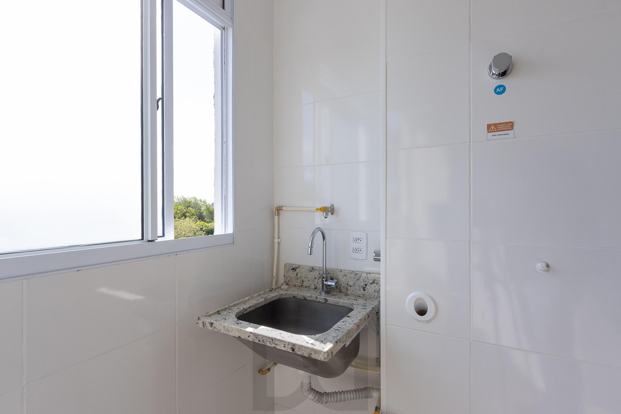 Apartamento no 5 andar de frente com 2 dormitórios — foto 11