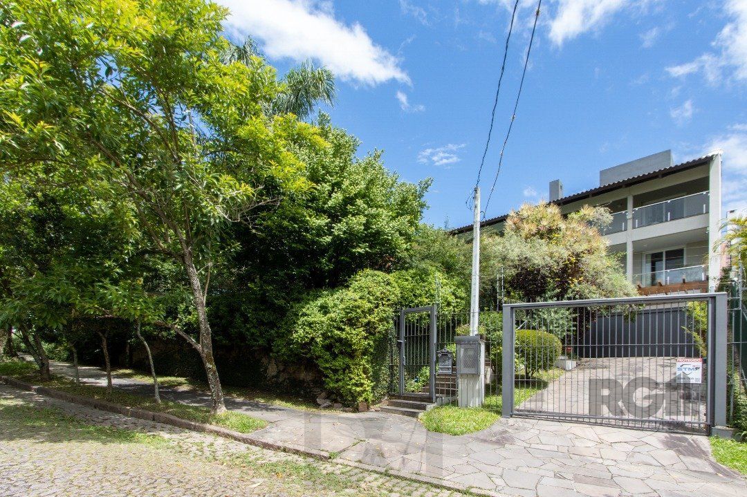 Sobrado com vista para Rio, 3 quartos, 2 suites, pátio, piscina, vaga para 4 carros - Bairro Vila Assunção — foto 5