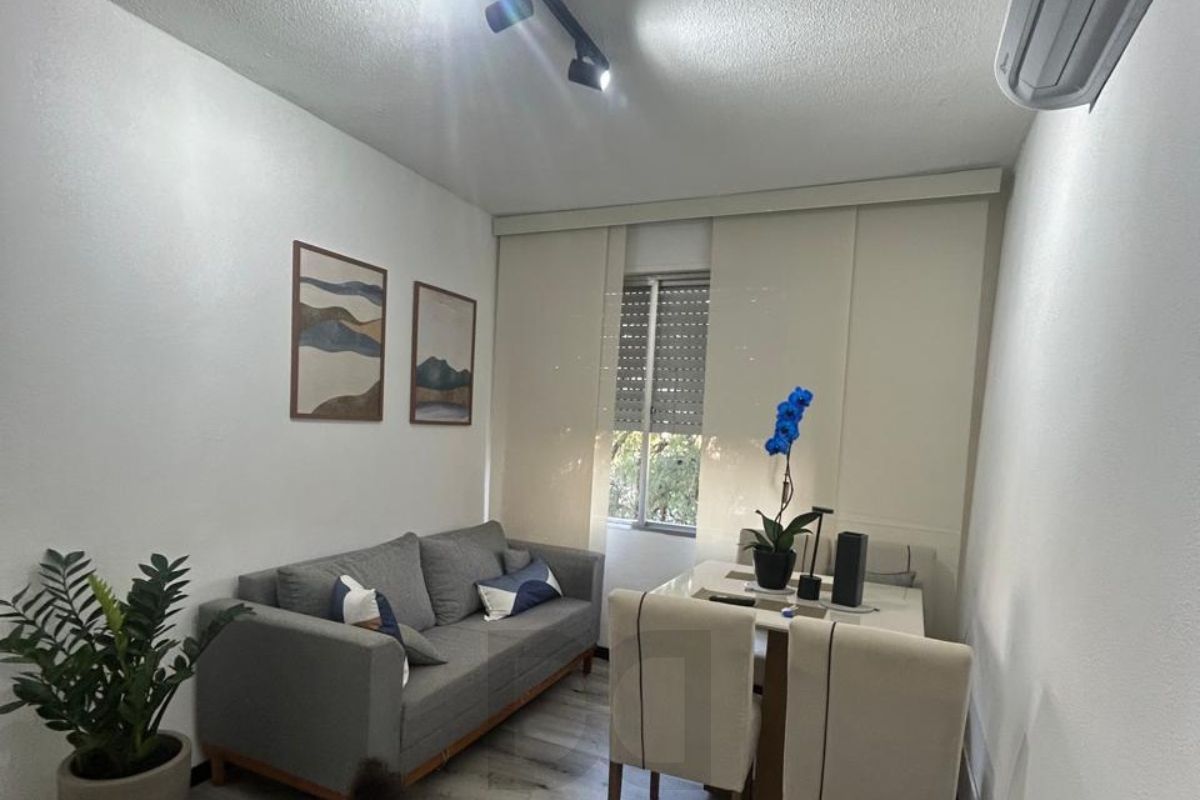 Apartamento com 2 quartos, no bairro Cavalhada — foto 1