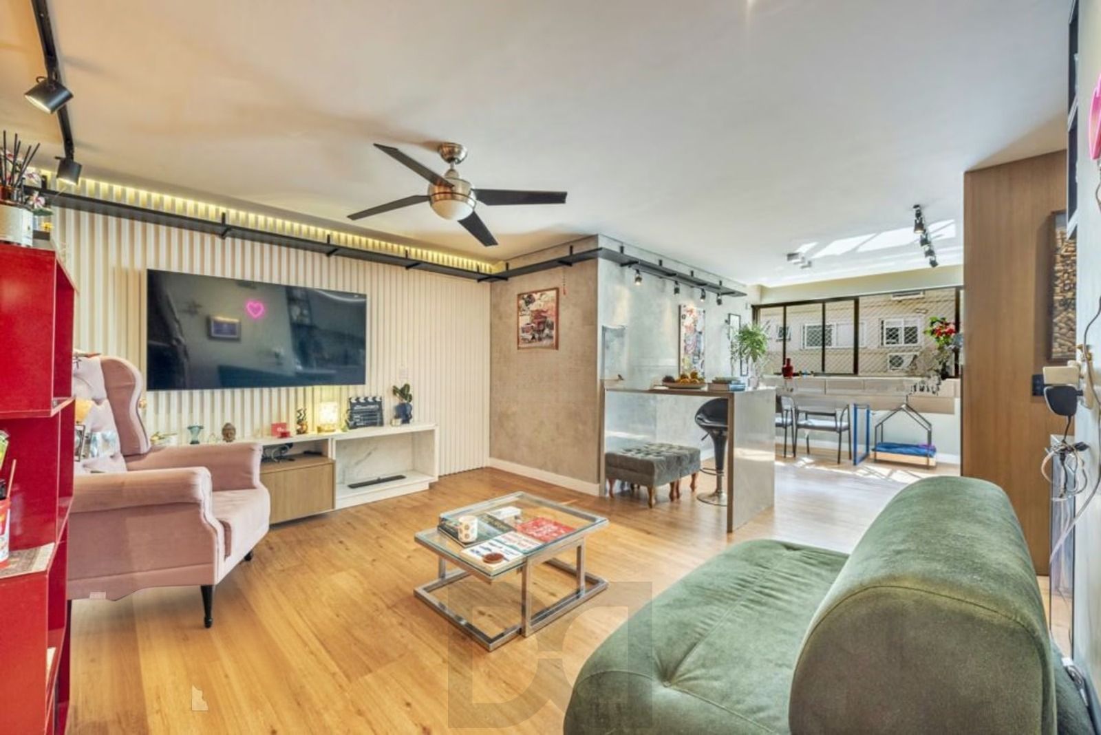 Apartamento com 3 dormitórios sendo 2 suites e 2 vagas de garagem — foto 1