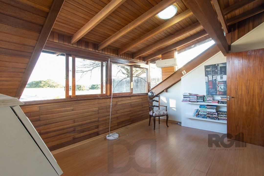 Casa para Venda - 300m², 5 dormitórios, sendo 1 suites, 4 vagas - Portal do Guarujá — foto 49