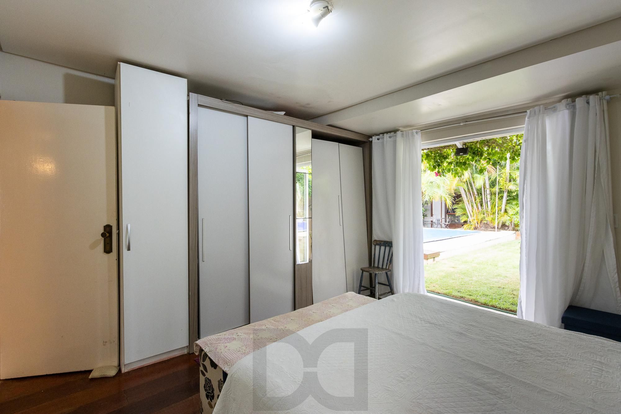 Casa térrea, 2 dormitórios, 1 suíte e 2 vagas no bairro Aberta dos Morros. — foto 32