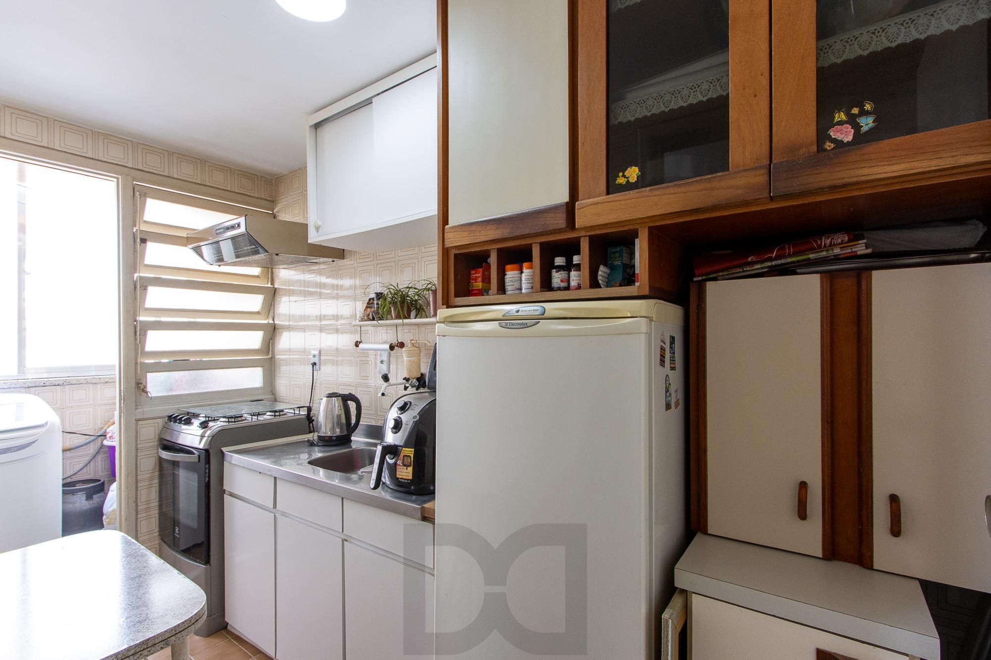 Apartamento com 1 quarto com vaga coberta e escriturada no bairro Cristal. — foto 6