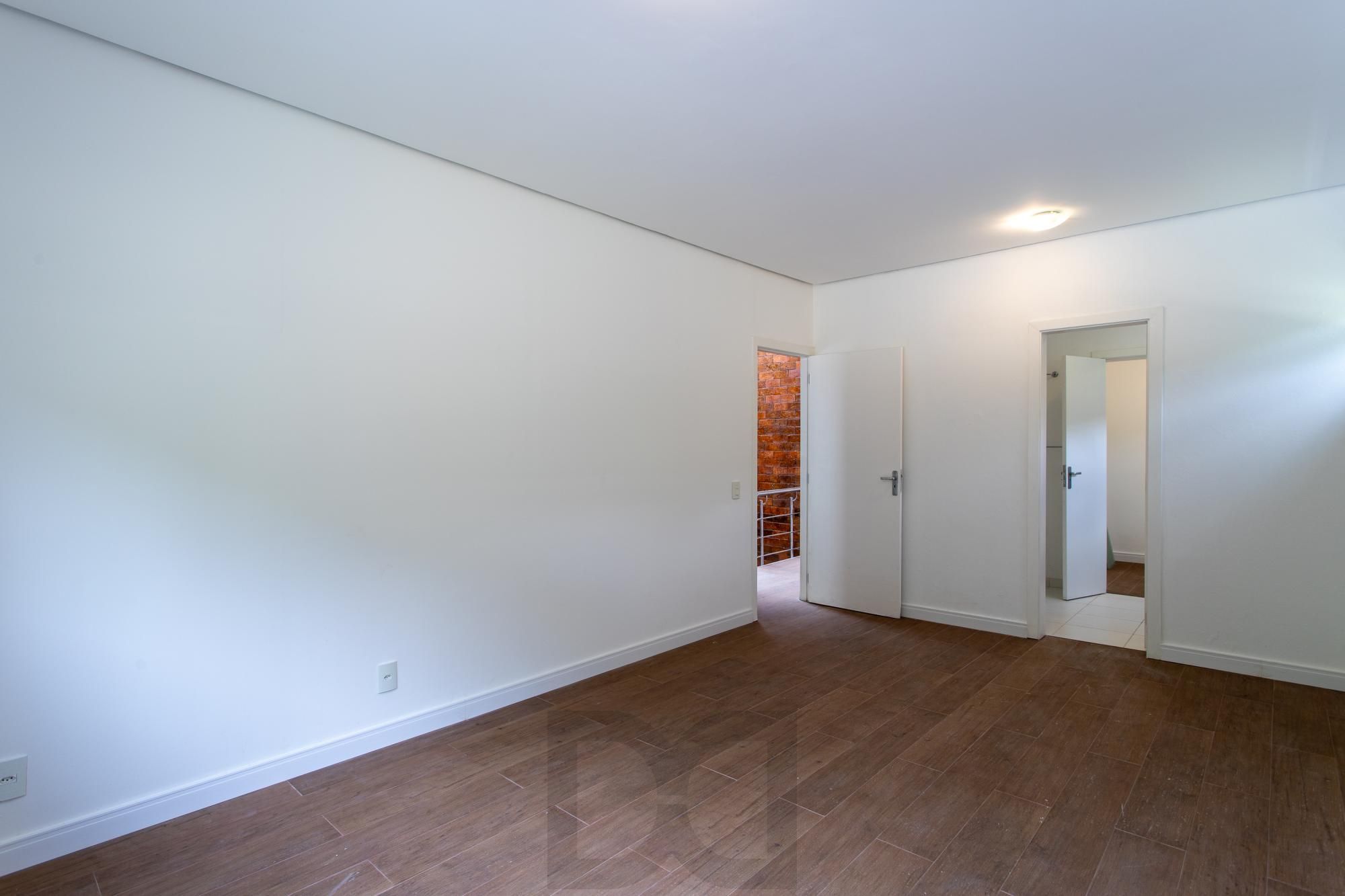 Casa em condomínio no Terra Ville .Esta casa de alto padrão, dispõe de 4 suítes — foto 50