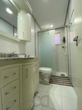 Apartamento 2 dormitórios com suíte e 2 vagas no Menino Deus — foto 12