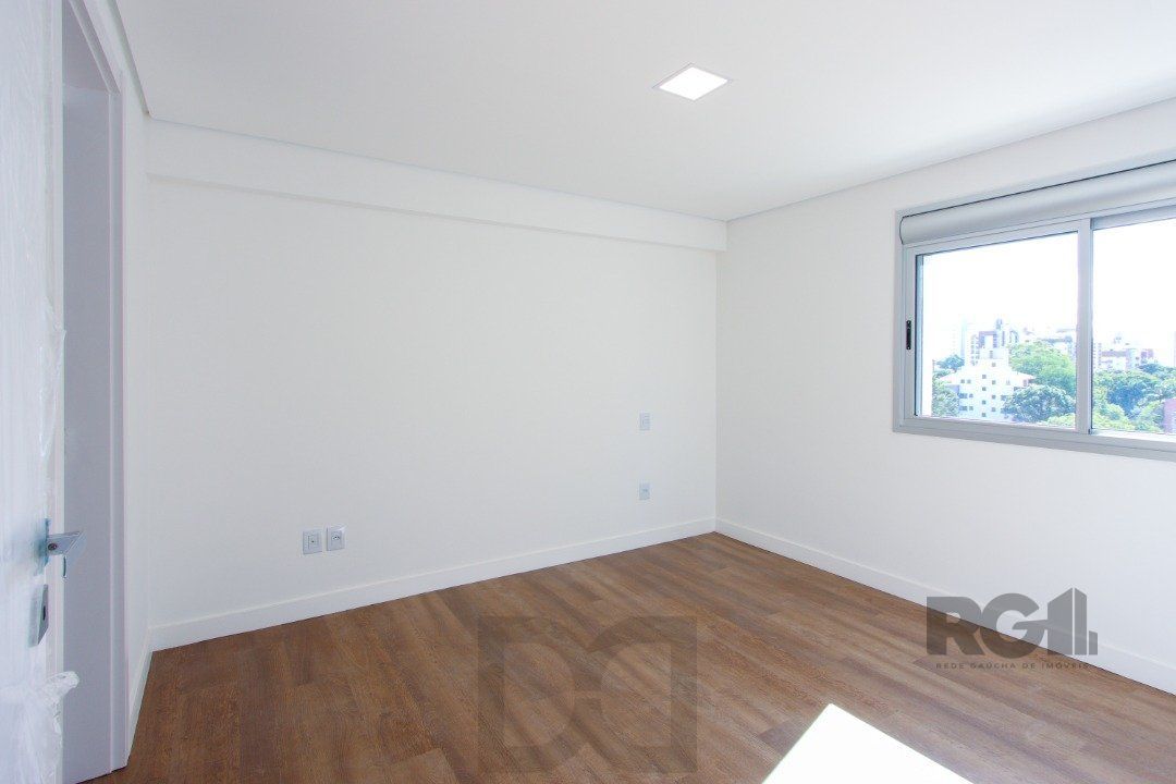 Apartamento em Porto Alegre no Bairro Petrópolis, de 2 quartos, semi mobiliado. — foto 21