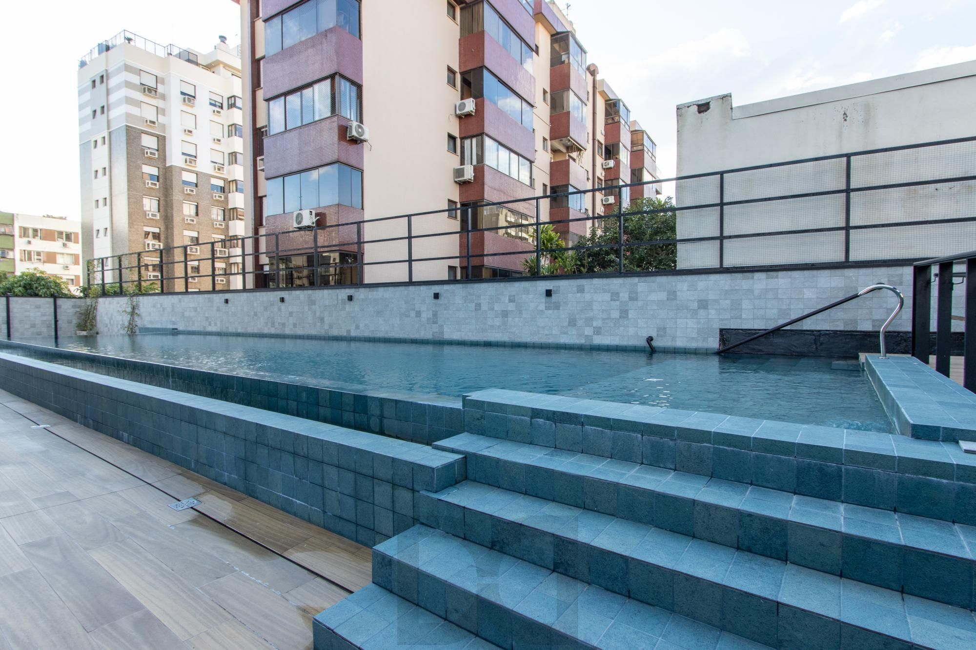 Apartamento 3dorm, sendo 1 suíte, 2 vagas - bairro Menino Deus — foto 42