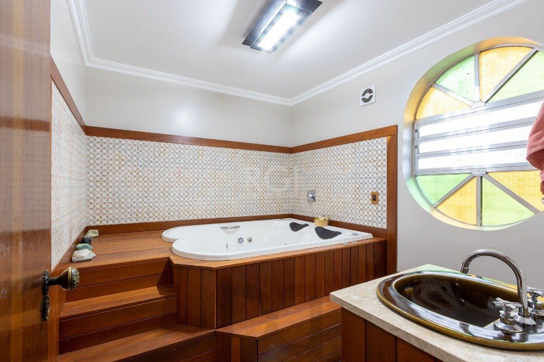 Casa para Venda - 232.5m², 3 dormitórios, sendo 1 suites, 4 vagas - Nonoai — foto 12