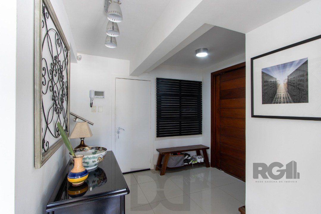 Casa a venda no bairro Guarujá com 4 dormitórios, piscina e salão de festas — foto 35