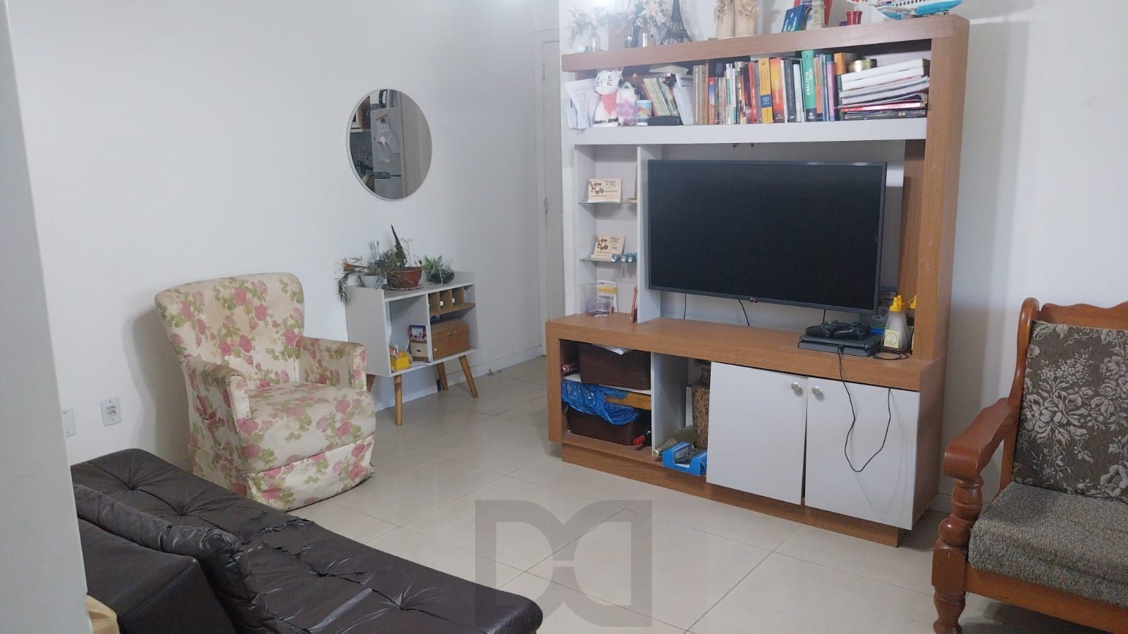 Apto padrão Encol 2 dormitorios 2 banheiros, churrasqueira e garagem coberta — foto 5